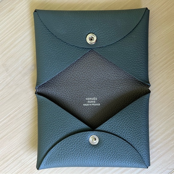 Hermes Verso Calvi Cardholder - Picture 7 of 11